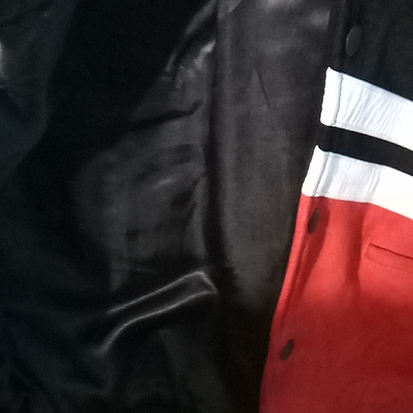 Leather jacket - Picture 3 of 3